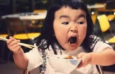 娱乐吃瓜酱外婆是谁,娱乐吃瓜酱外婆的真实身份，背后故事令人惊讶